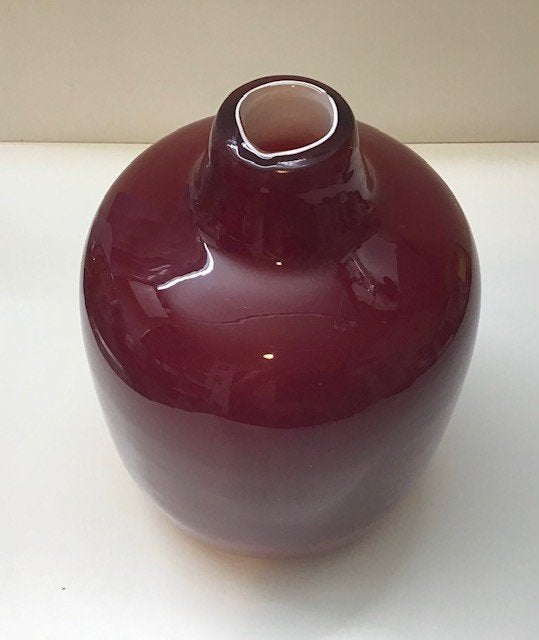 Mooie rode glazen vaas, Huis en Inrichting, Woonaccessoires | Vazen, 26 cm, Ophalen of Verzenden, Rood, Glas