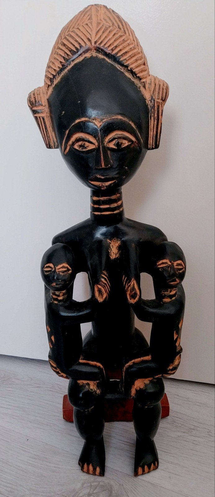 Afrikaans houten beeld: Vrouw met kinderen, Antiek en Kunst, Hout, Gesneden, Afrika, Beeld