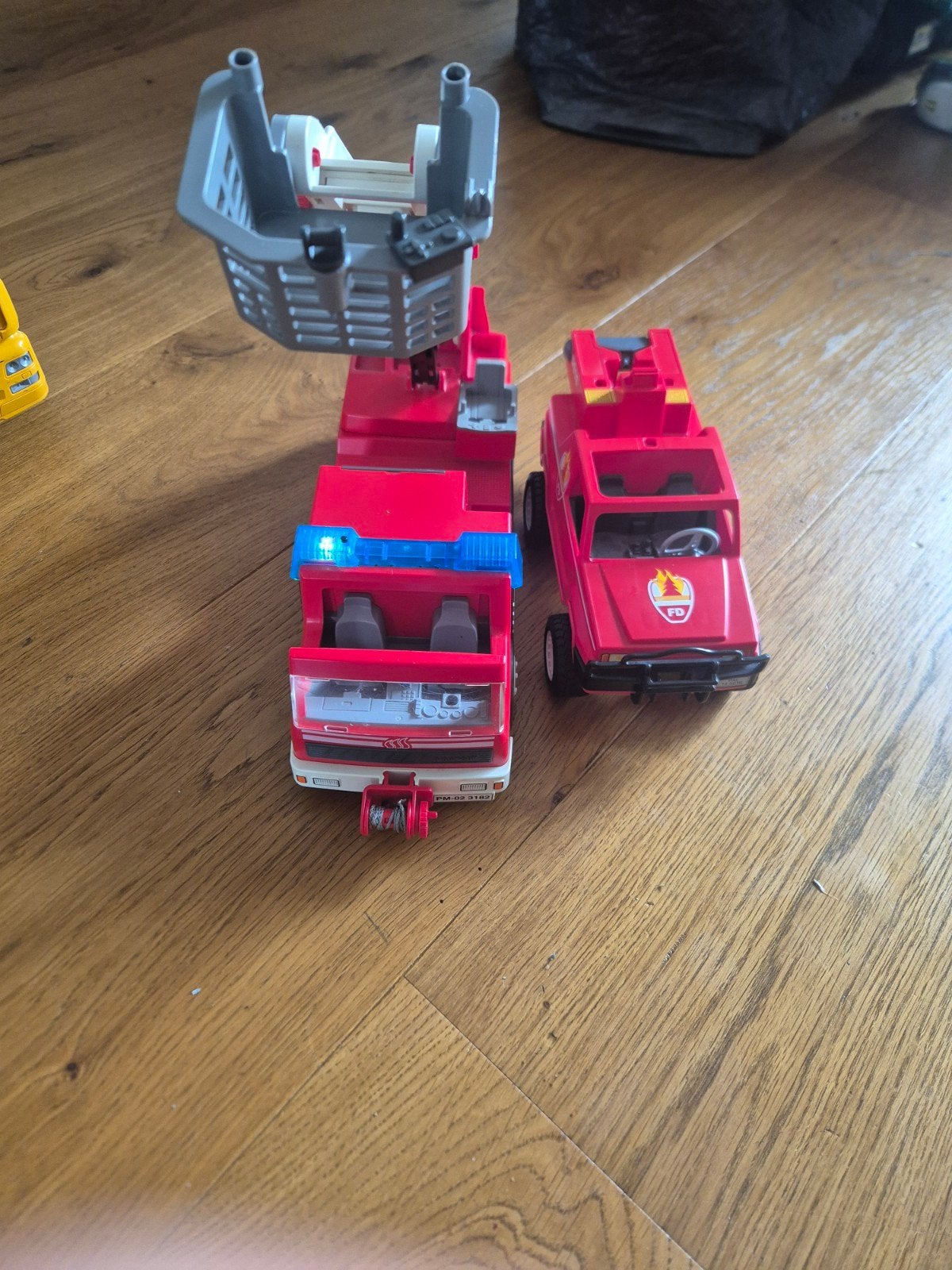 Playmobil Brandweerwagens (2 stuks), Gebruikt, Complete set, Voertuig, Ophalen of Verzenden