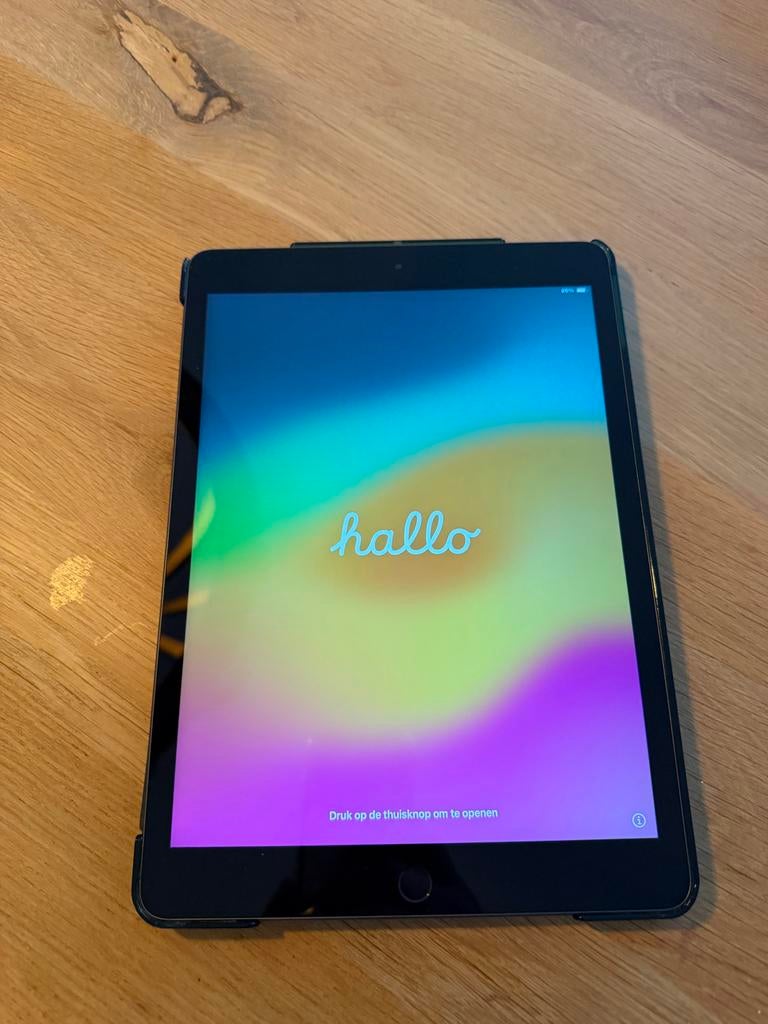 Apple iPad 8e generatie 32GB - Zeer nette staat met hoesje, Computers en Software, Apple iPads, Gebruikt, 32 GB, Apple iPad, Wi-Fi