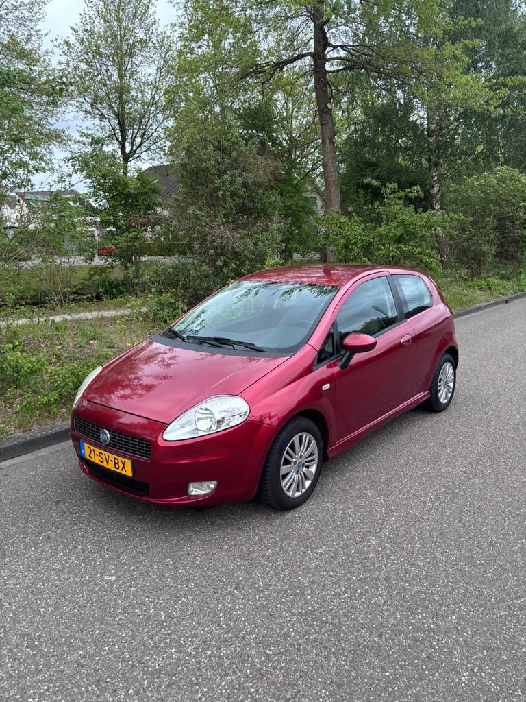 Fiat Punto 1.4 3DR 2006 Rood, Auto's, Fiat, Voorwielaandrijving, Stof, 40 €/maand, 4 cilinders