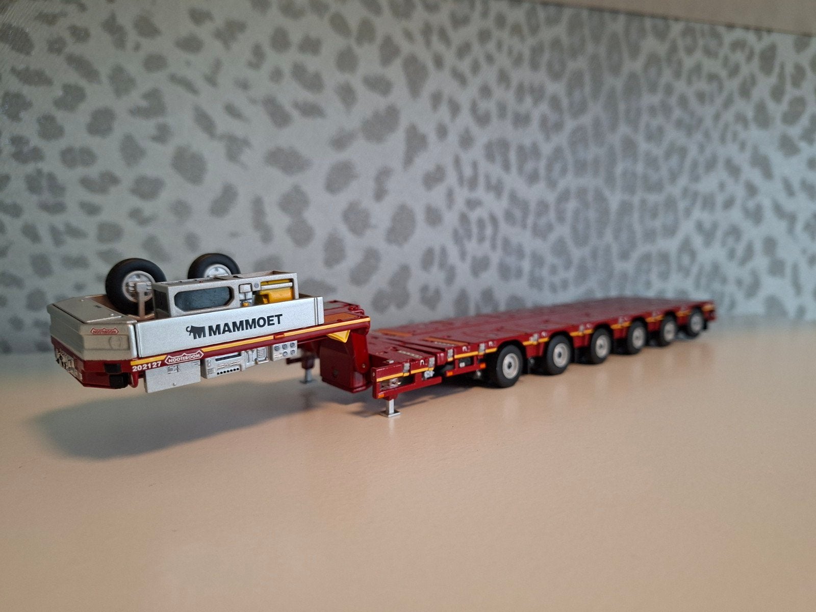 WSI, 6 assige Manoovr Dieplader Mammoet, Hobby en Vrije tijd, Modelauto's | 1:50, Ophalen of Verzenden, Zo goed als nieuw, Bus of Vrachtwagen