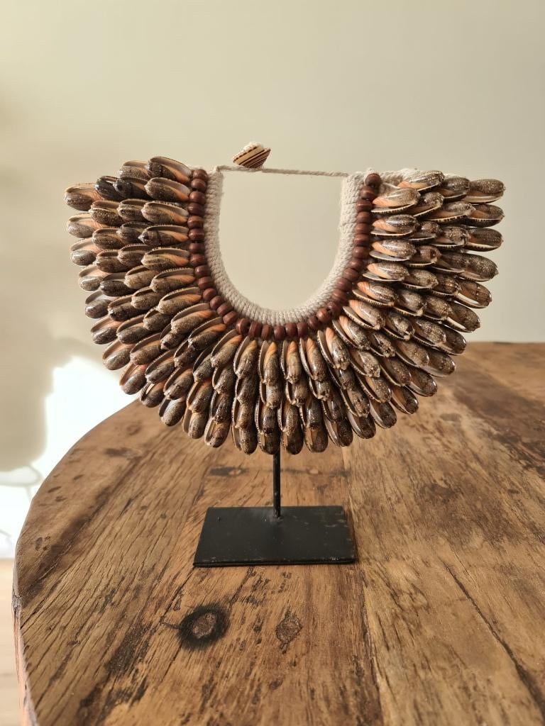 Cowrie Schelpenketting op Standaard - Boho Decor, Ophalen, Nieuw