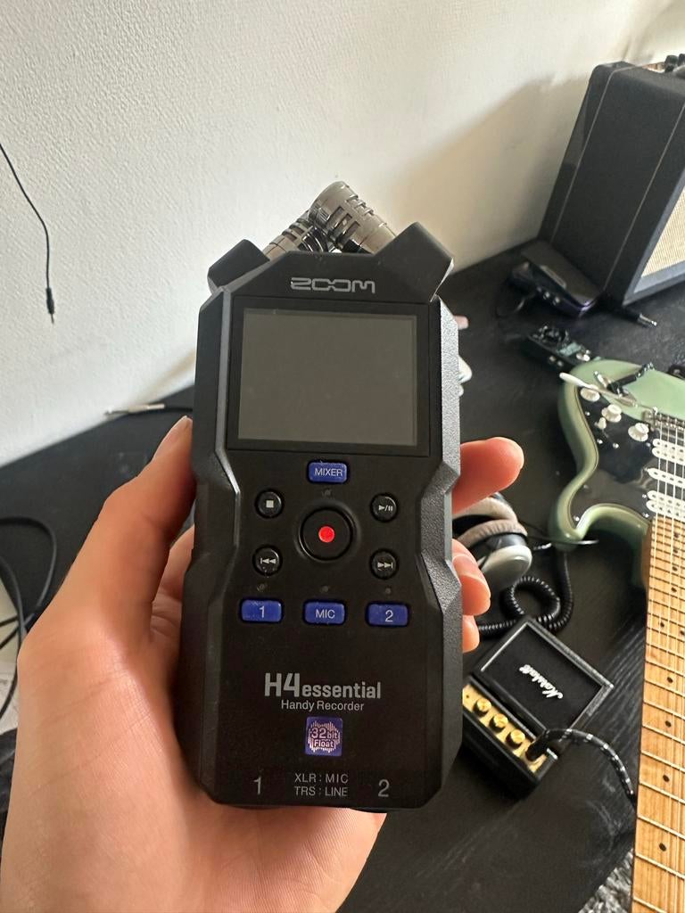 Zoom H4essential Handy Recorder - Nieuwstaat, Muziek en Instrumenten, Microfoons, Zo goed als nieuw, Overige typen, Ophalen of Verzenden