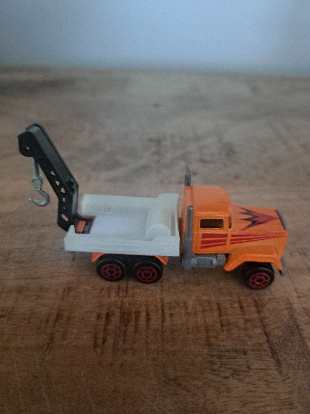 Majorette model mack towing truck schaal 1:100, Gebruikt, Frankrijk, Ophalen of Verzenden, N.b