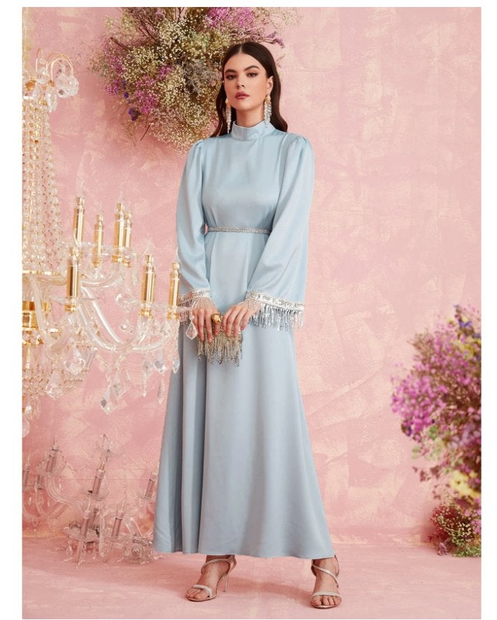 Lange satijnen jurk licht blauw maat 34 36, Kleding | Dames, Gelegenheidskleding, Galajurk, Zo goed als nieuw, Maat 36 (S), Verzenden