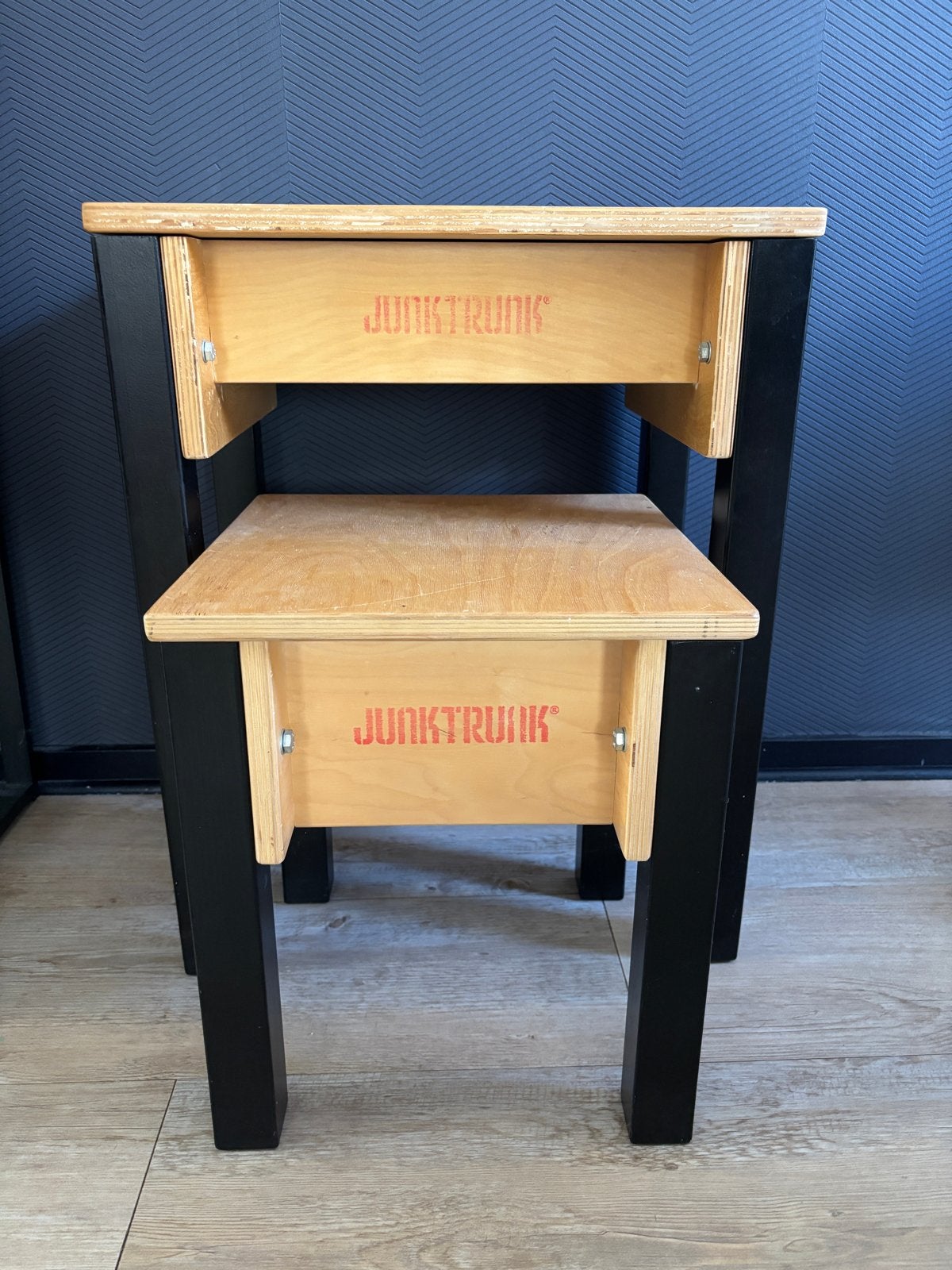 Junktrunk bureau met krukje, Huis en Inrichting, Ophalen, Gebruikt, Hout