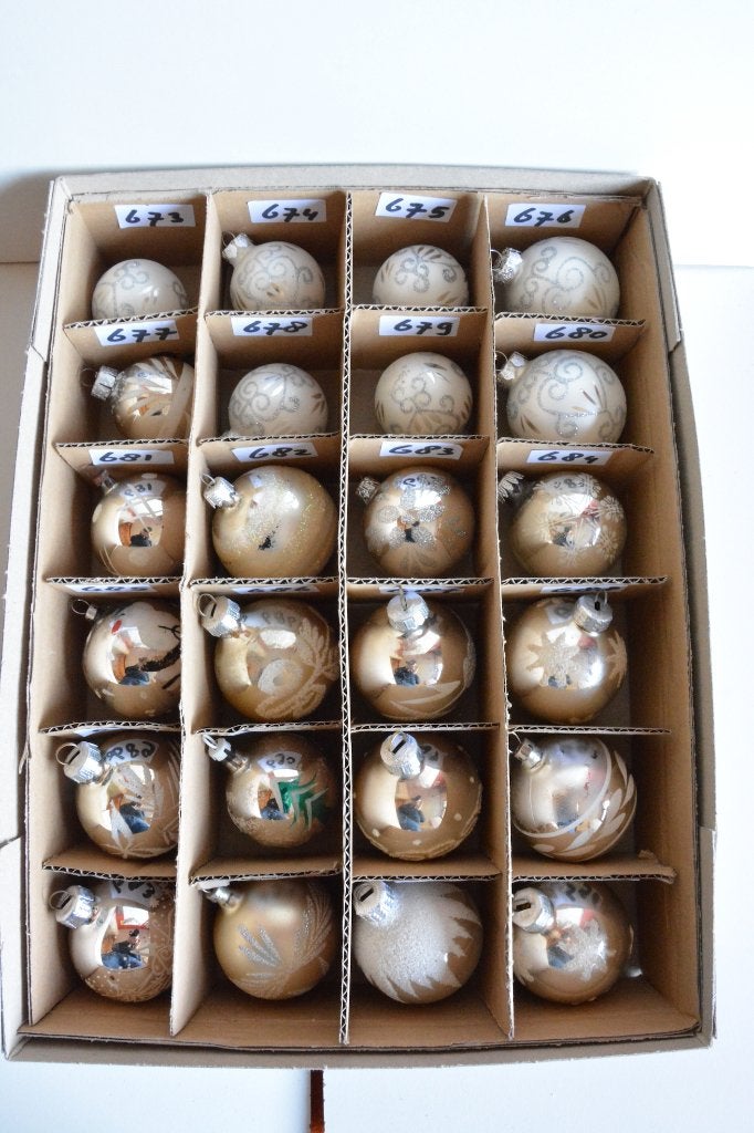 Kerstballen zilver Doos 29, Ophalen of Verzenden, Zo goed als nieuw