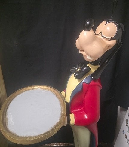 Goofy beeld 120cm hoog met dienblad, Ophalen, Goofy of Pluto, Gebruikt, Beeldje of Figuurtje