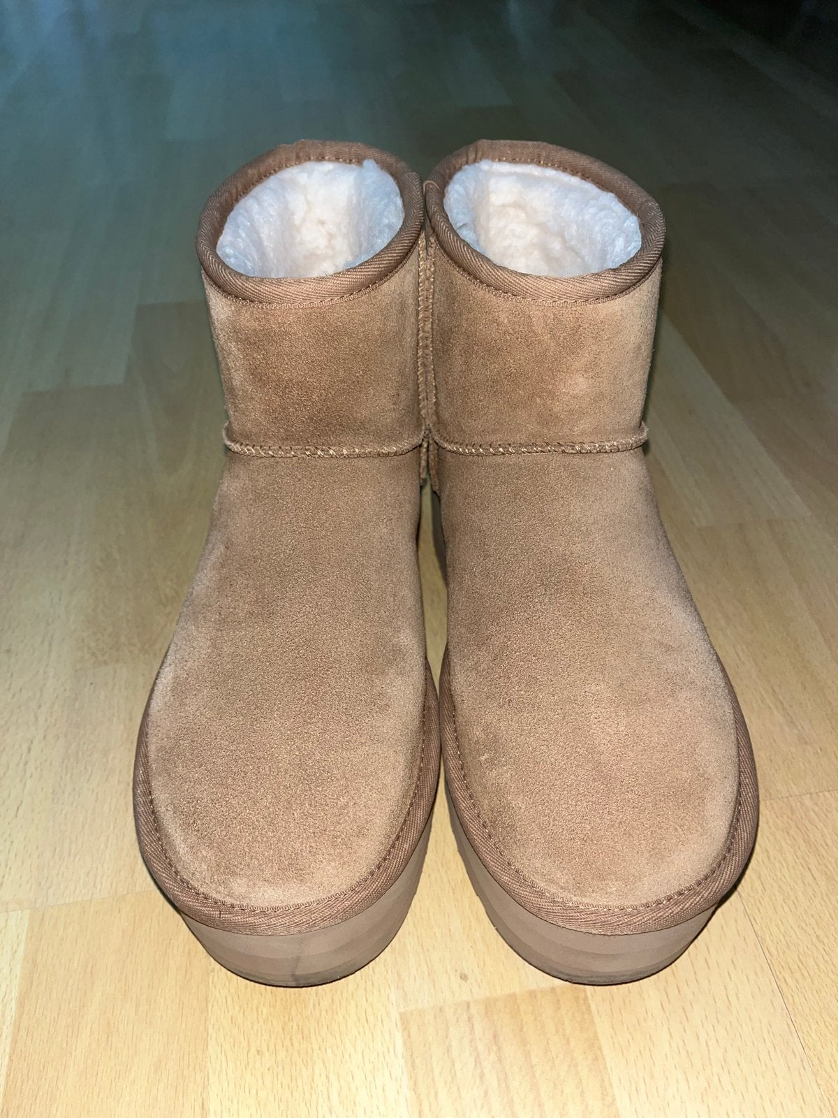 UGG Classic Mini Platform Chestnut – maat 40, Ophalen of Verzenden, Zo goed als nieuw, Bruin, Lage of Enkellaarzen