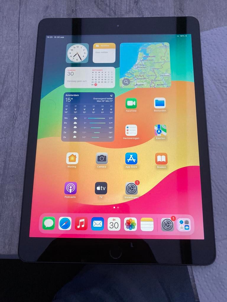 iPad 8e Generatie in Nieuwstaat wifi en 4G Cellauair, Computers en Software, Apple iPads, 10 inch, 32 GB, Apple iPad, Zwart