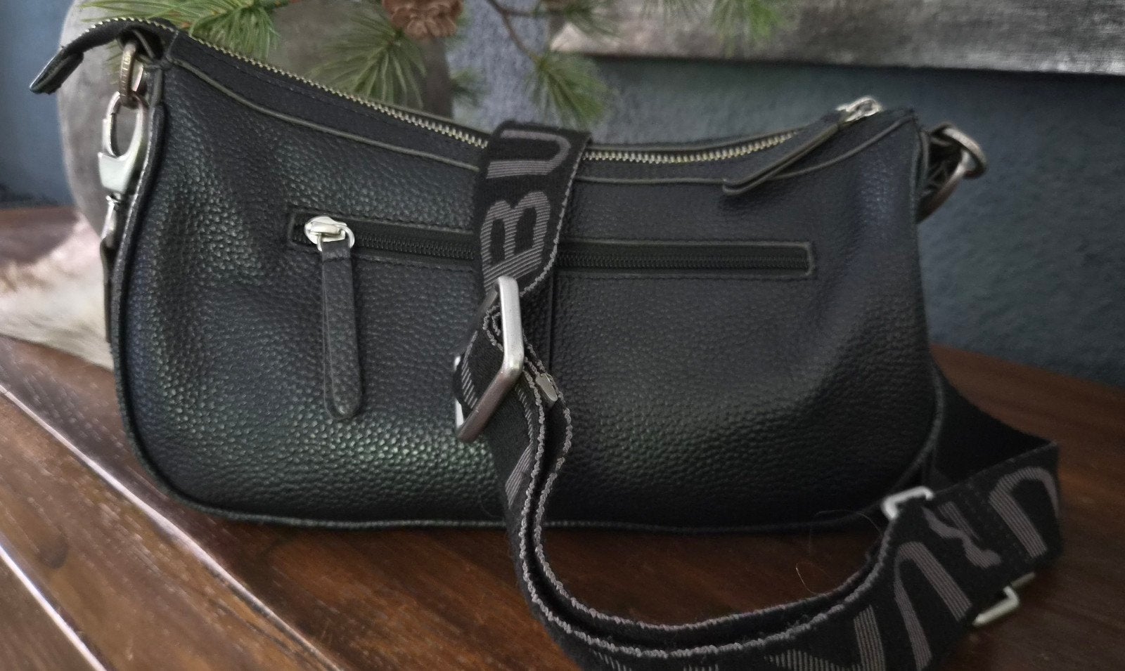 Schoudertasje Burkely zwart leer., Zwart, Minder dan 40 cm, Minder dan 35 cm, Minder dan 20 cm