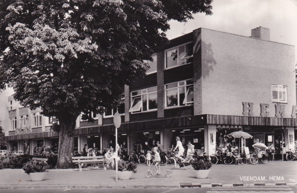 Veendam Hema, Verzamelen, Ansichtkaarten | Nederland, Verzenden, 1960 tot 1980, Gelopen, Groningen