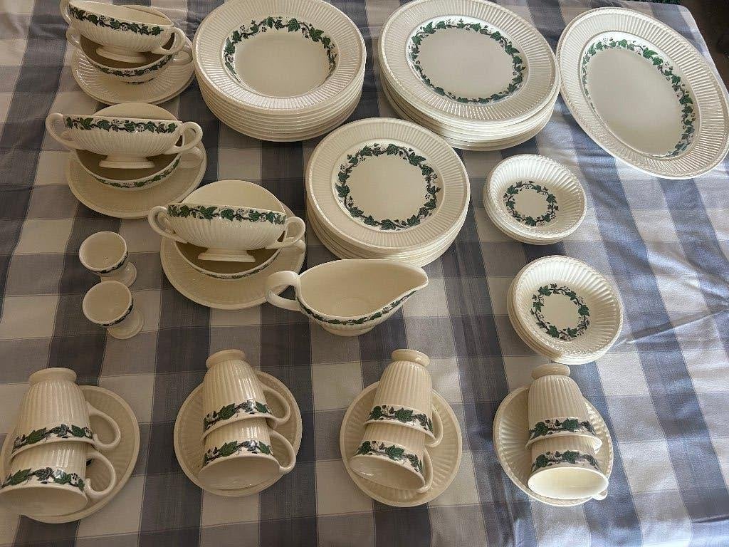 Servies Wedgewood Stratford, Huis en Inrichting, Keuken | Servies, Ophalen, Zo goed als nieuw, Wedgwood, Aardewerk