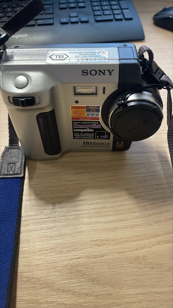 Sony FD Mavica digitale camera 1.3 MP – met tas en oplader, Ophalen, Gebruikt, Sony, 8 keer of meer