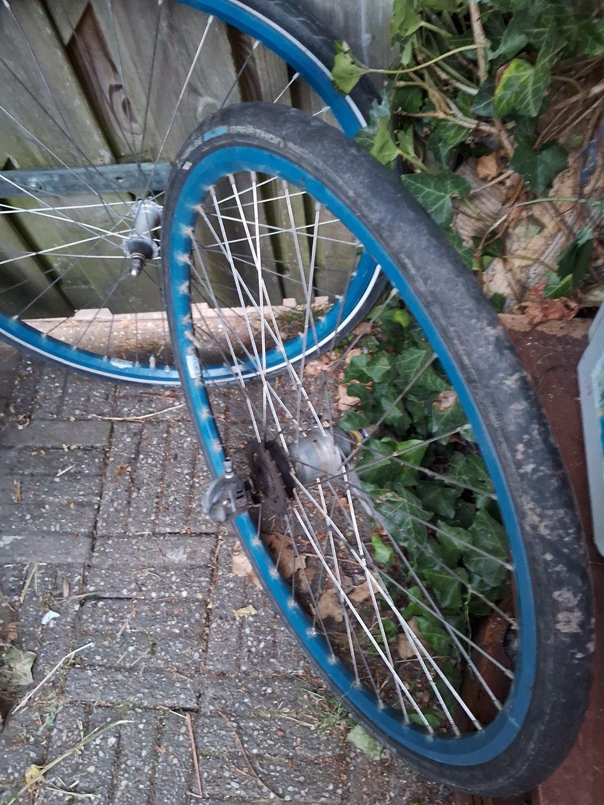 voor en achterwiel 28 inch komen uit een cortina ..en popal, Fietsen en Brommers, Gebruikt, Aluminium, Stadsfiets, Ophalen