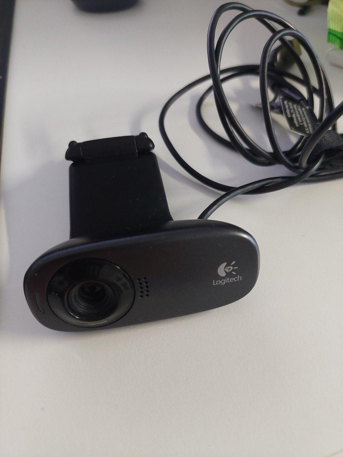 Logitech Webcam 720p - Ideaal voor videobellen, Computers en Software, Webcams, Gebruikt, Logitech, Ophalen of Verzenden, Monitorclip