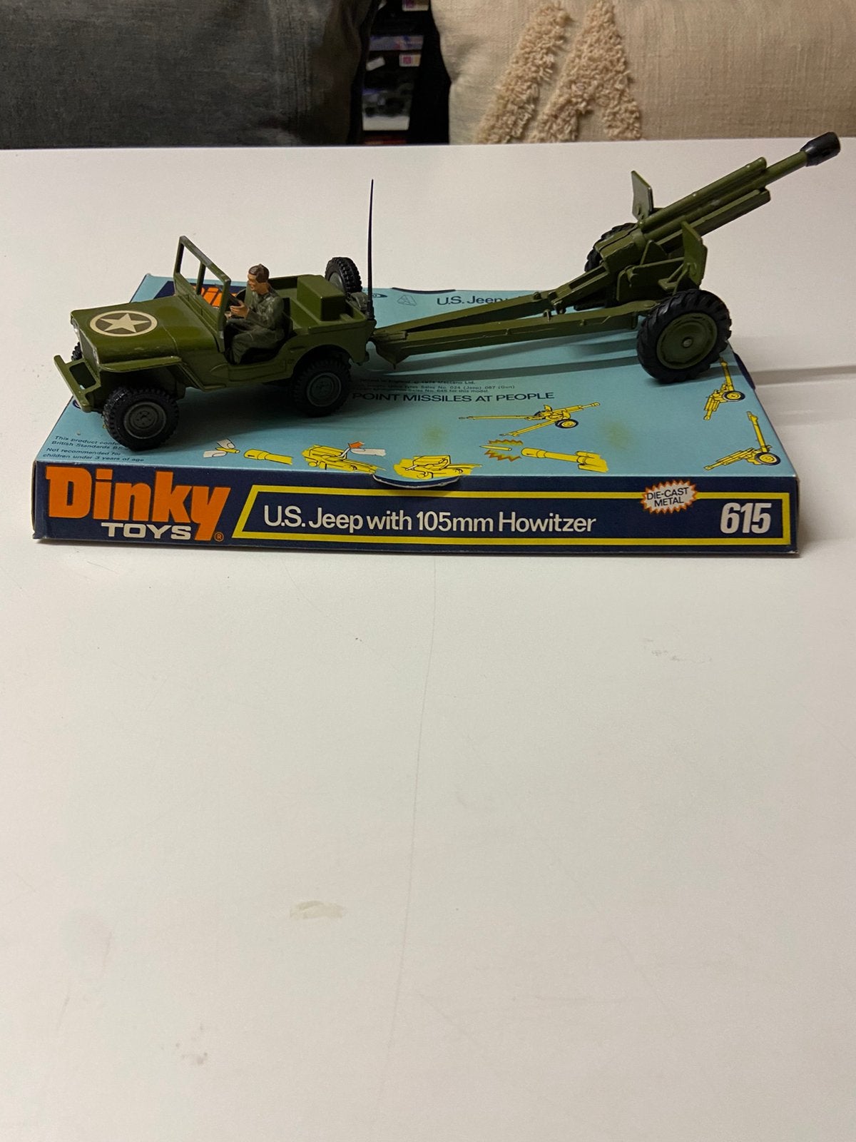 Dinky militair 615 commando jeep met howitzer, Ophalen of Verzenden, Zo goed als nieuw, Auto, Dinky Toys