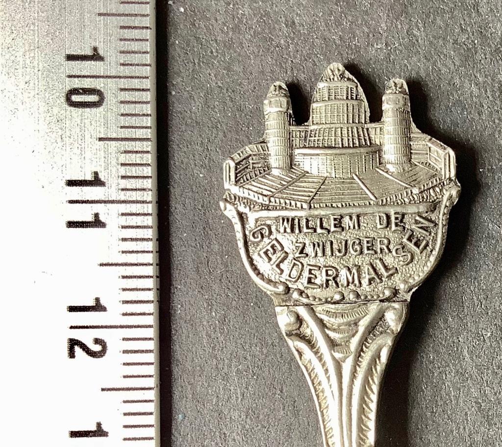 lepel, Geldermalsen, Willem de Zwijger bank (TH3, Ophalen of Verzenden, Gebruikt