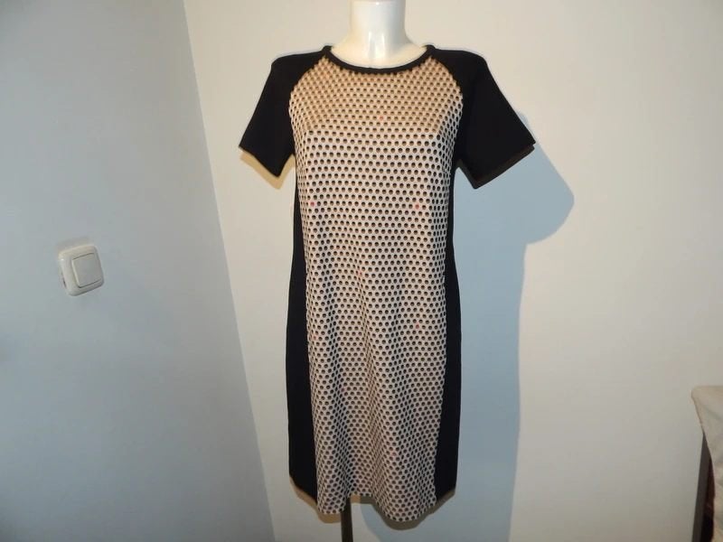 Marccain mooie jurk voorkant in stippeltjes print kleur N3, Maat 38/40 (M), Zo goed als nieuw, Knielengte, Marccain