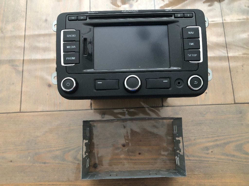 Originele Bosch Škoda RNS 310 / Amundsen autoradio, Ophalen, Zo goed als nieuw