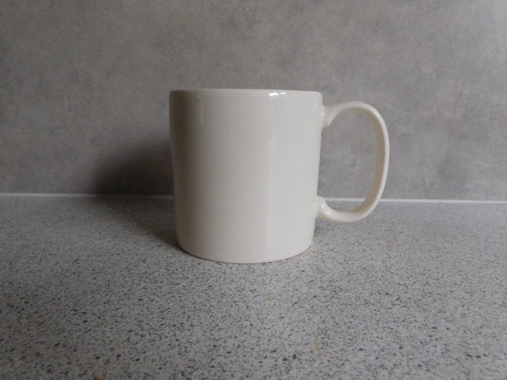 Mok 8,5x8,5 cm. Edme Queensware Wedgwood, Huis en Inrichting, Keuken | Servies, Klassiek, Zo goed als nieuw, Mok, Ophalen of Verzenden
