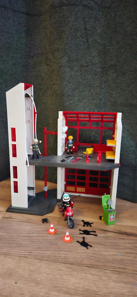 Playmobil brandweerkazerne, Kinderen en Baby's, Speelgoed | Playmobil, Ophalen of Verzenden