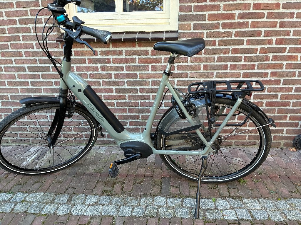 Gazelle Grenoble C8 ebike, Ophalen, Zo goed als nieuw, 59 cm of meer, 50 km per accu of meer