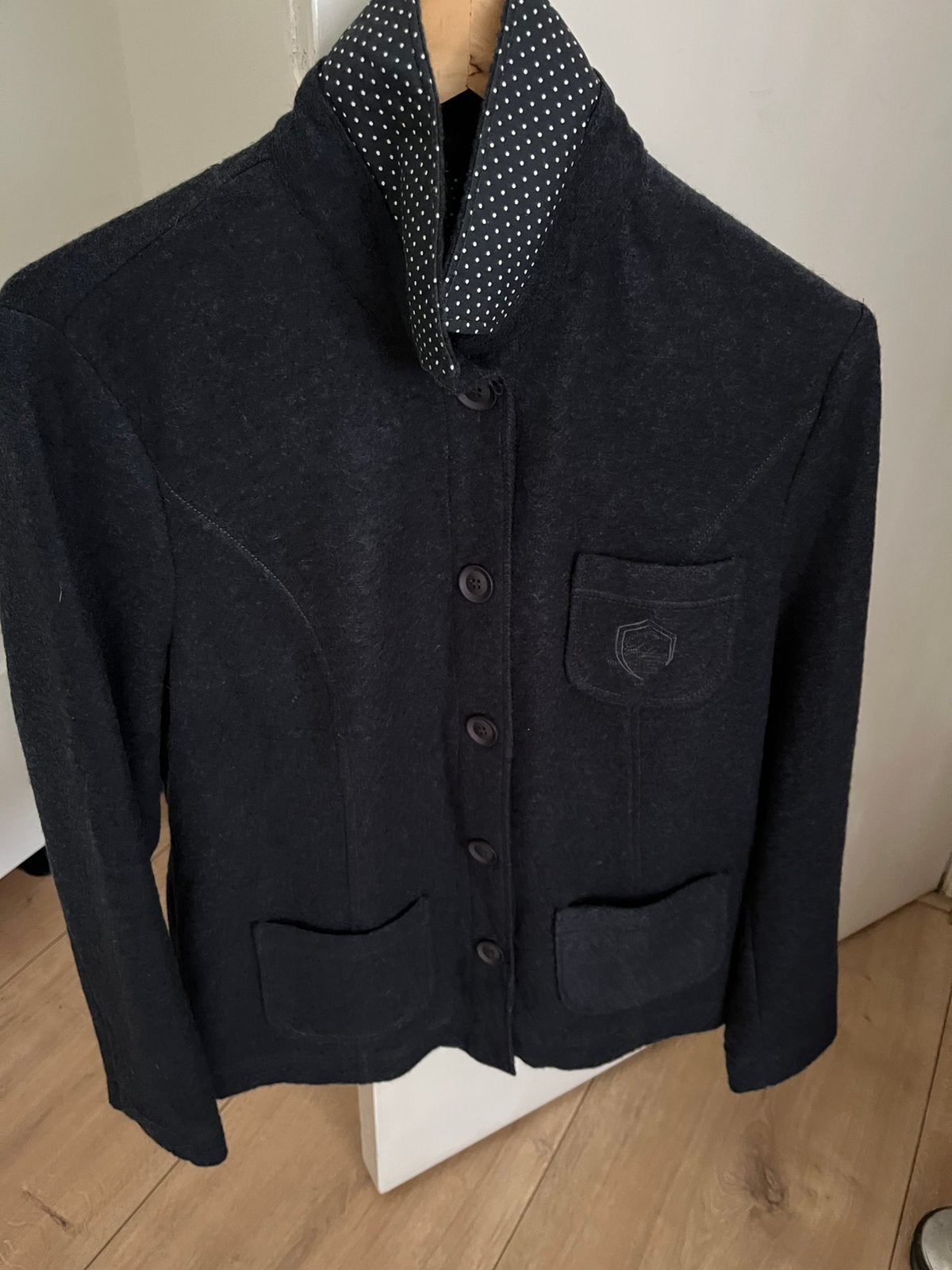 Nieuw Peter Hahn jasje maat 44, wol, navy-grijze kleur, Kleding | Dames, Ophalen of Verzenden, Nieuw, Maat 42/44 (L)