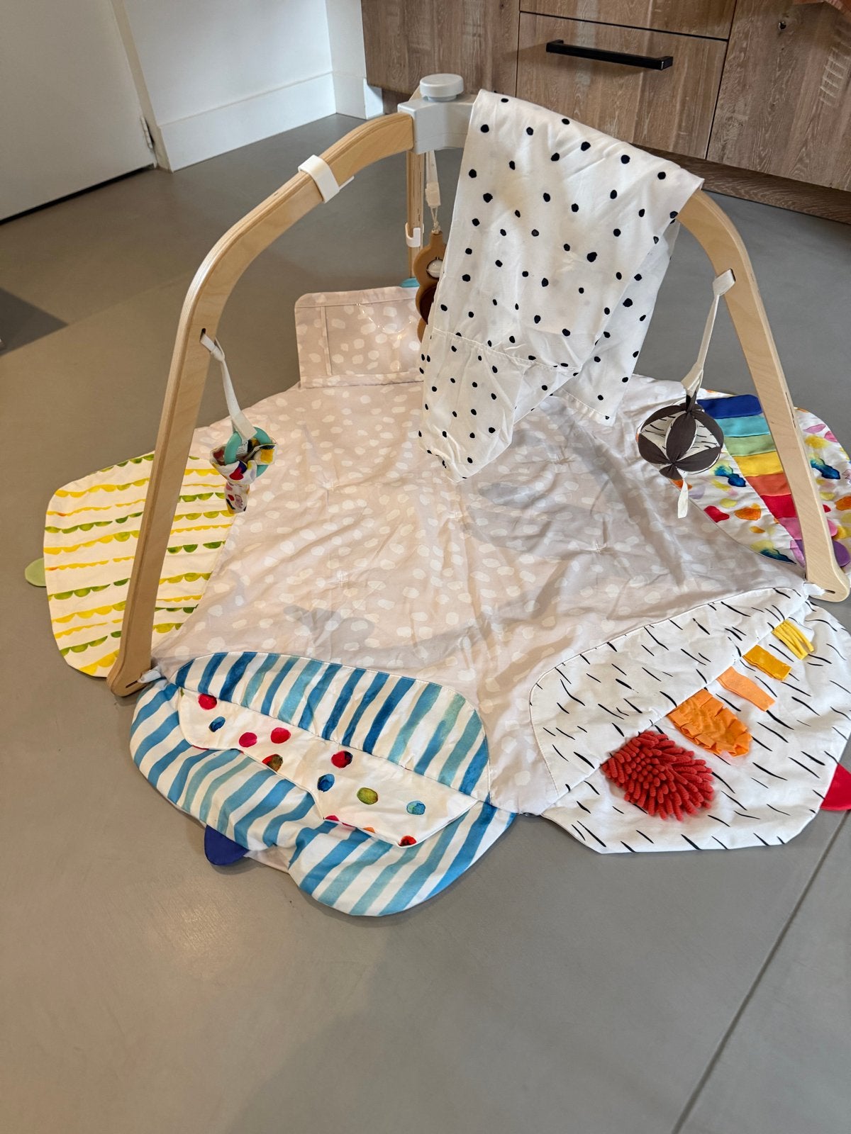 Lovevery Play Gym met tent (excl. zwart wit kaarten), Kinderen en Baby's, Speelgoed | Babyspeelgoed, Ophalen, Gebruikt, Babygym