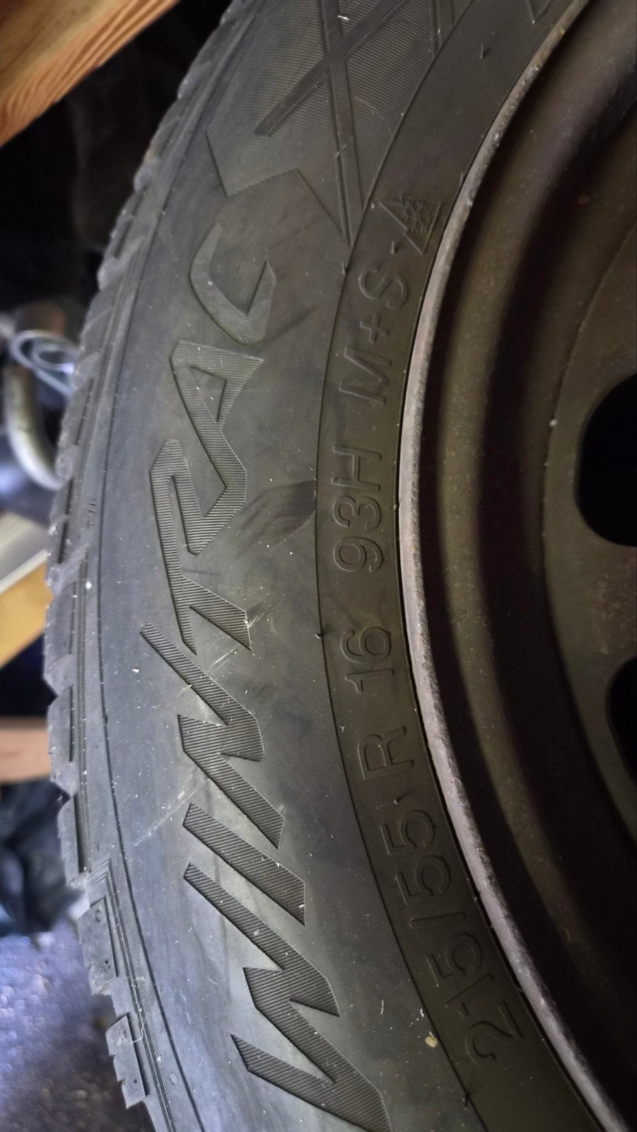 Goede Vredestein Wintrac Winterbanden 215/55 R16 incl bouten, Ophalen, 16 inch, Banden en Velgen, Winterbanden