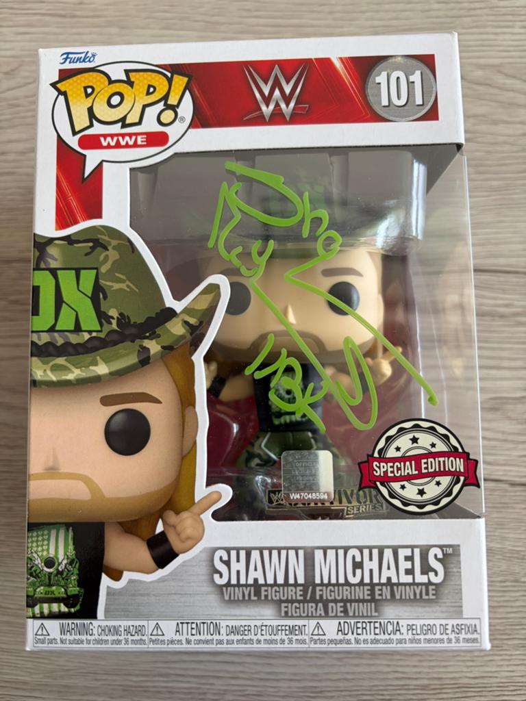 Signed Wwe Shawn Michaels Funko pop, Ophalen of Verzenden, Zo goed als nieuw