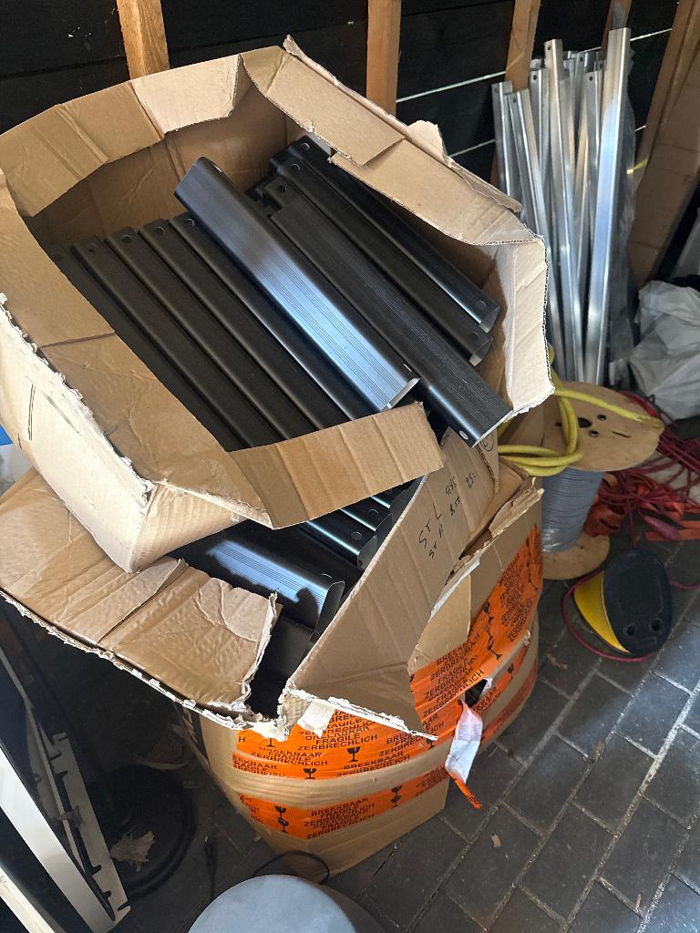 Esdec materiaal, Doe-het-zelf en Verbouw, IJzerwaren en Bevestigingsmiddelen, Nieuw, Overige typen, 50 tot 100 mm, Ophalen
