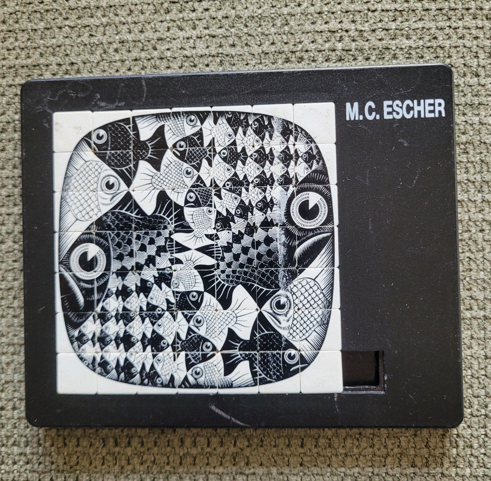Vintage Schuifpuzzel M.C. Escher - Fishes and Scales, Ophalen of Verzenden, Minder dan 500 stukjes, Gebruikt
