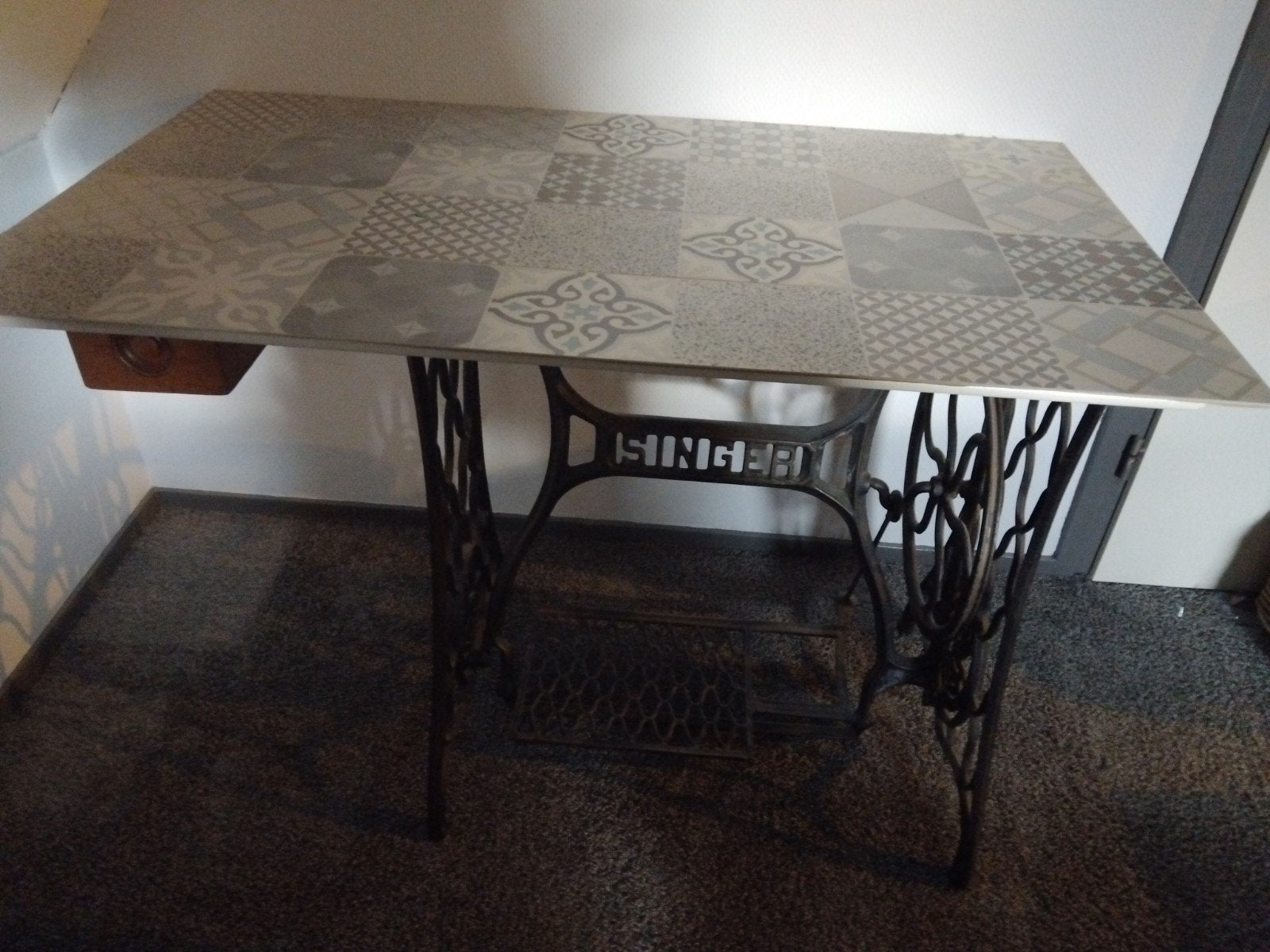 Vintage Singer Naaimachine Onderstel met Nieuw Tafelblad, Antiek en Kunst, Ophalen