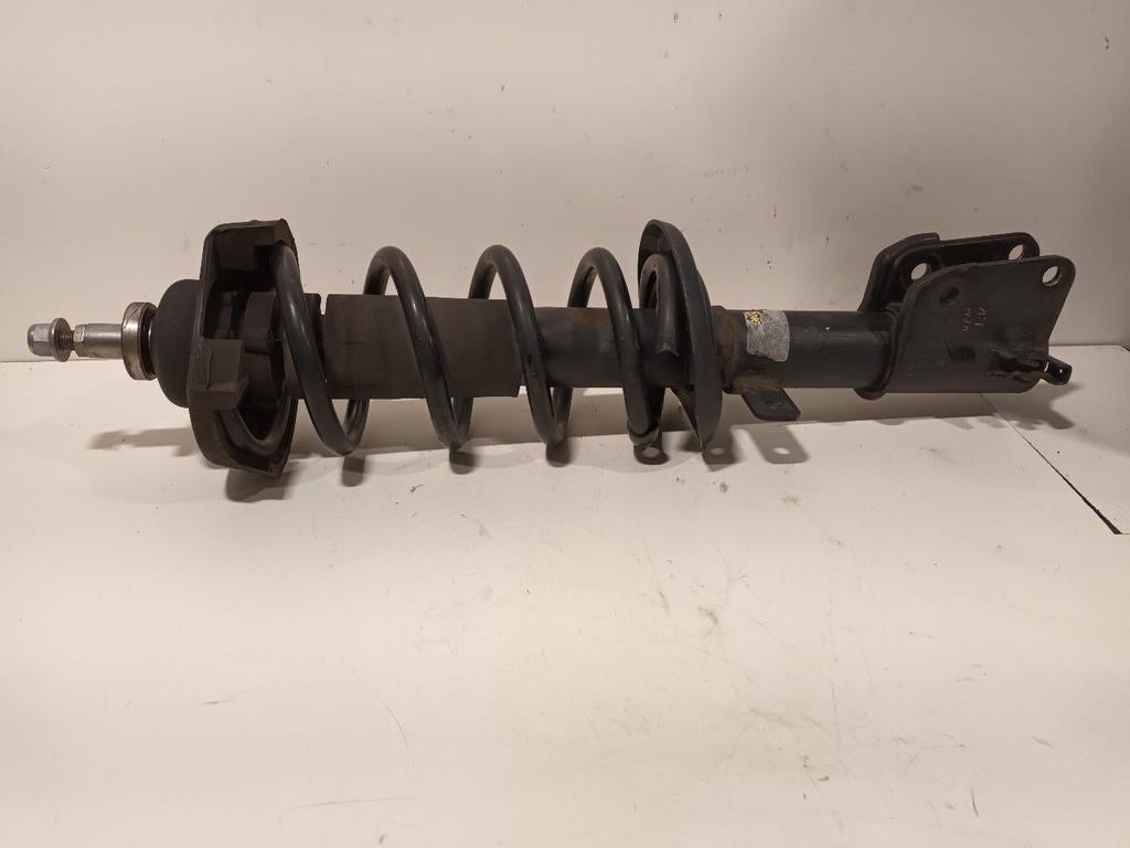 Veerpoot links voor Renault Trafic, Auto-onderdelen, Onderdelen@venauto.nl, Van der Ven Autorecycling B.V., Gebruikt, Ettenseweg 76, 4706 PB Roosendaal, The Netherlands