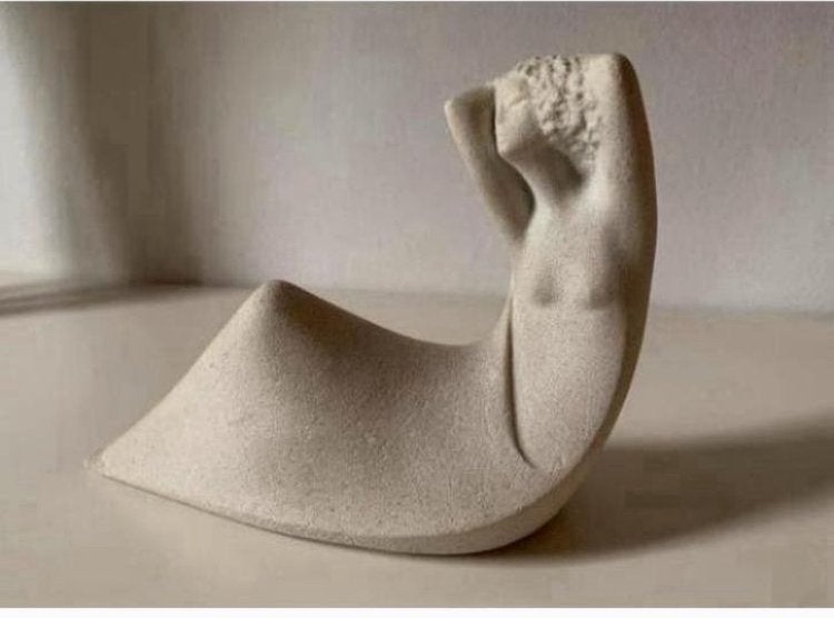 Beeldje 20cm x 14 cm van Marbell Stone Art - materiaal steen, Ophalen of Verzenden, Zo goed als nieuw, Mens