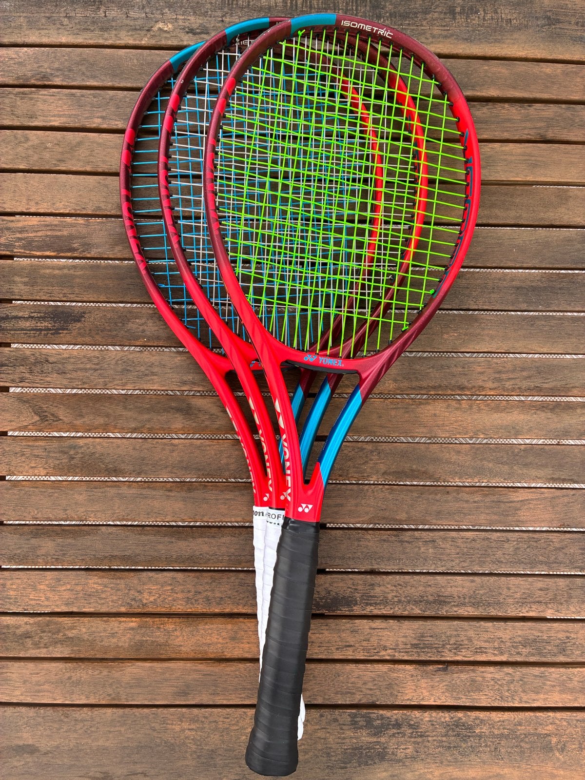 Yonex Vcore 98 Tennissnaren - Set van 3, Sport en Fitness, Tennis, Ophalen of Verzenden, Gebruikt, Racket, L2