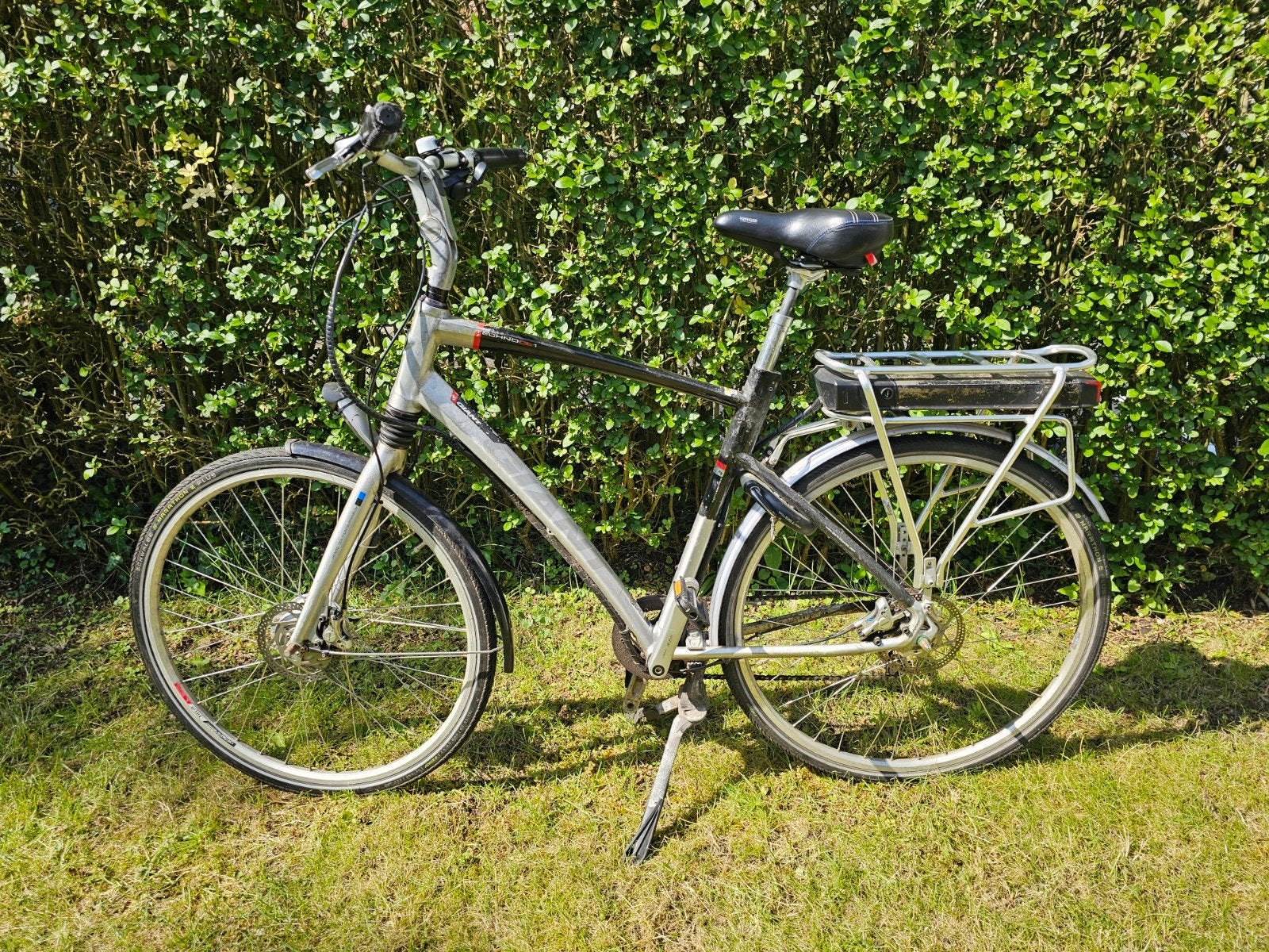 Giant elektrische fiets veelgebruikt (schokkende motor), Ophalen, Gebruikt, Giant, 59 cm of meer