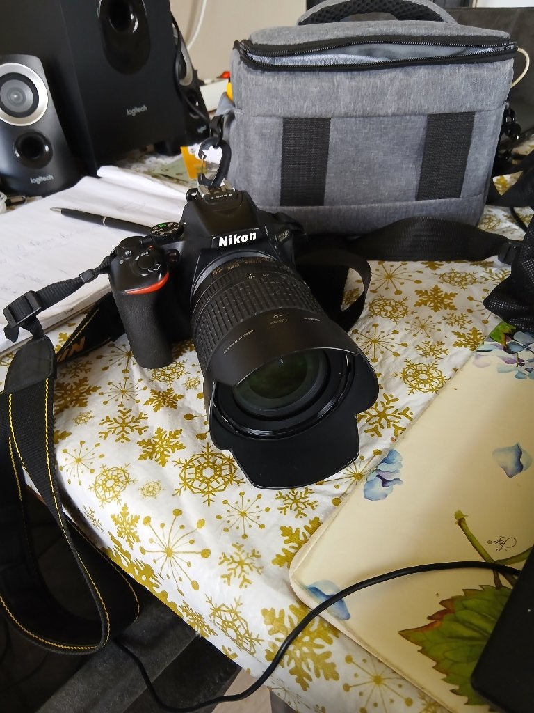 Nikon D5600 +  2 lenzen en meer, Spiegelreflex, Ophalen of Verzenden, Zo goed als nieuw, Nikon
