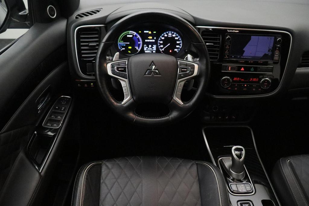Mitsubishi Outlander 2.4 PHEV S-Edition 4WD 2019 | Navigatie, Automaat, Euro 6, 4 cilinders, 120 €/maand