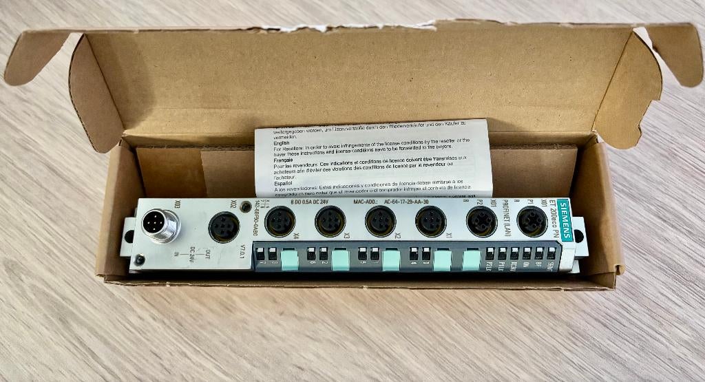 SIEMENS - Simatic - ET 200eco PN - 8DO - 6ES7142-6BF50-0AB0, Hobby en Vrije tijd, Www.siemens.com, Www.siemens.com, Ophalen of Verzenden