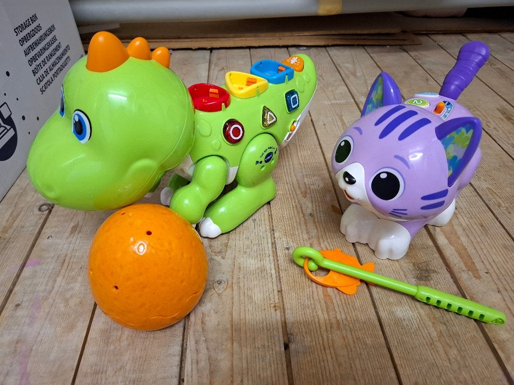 V- tech dino & poes, Ophalen, Zo goed als nieuw, 6 maanden tot 2 jaar