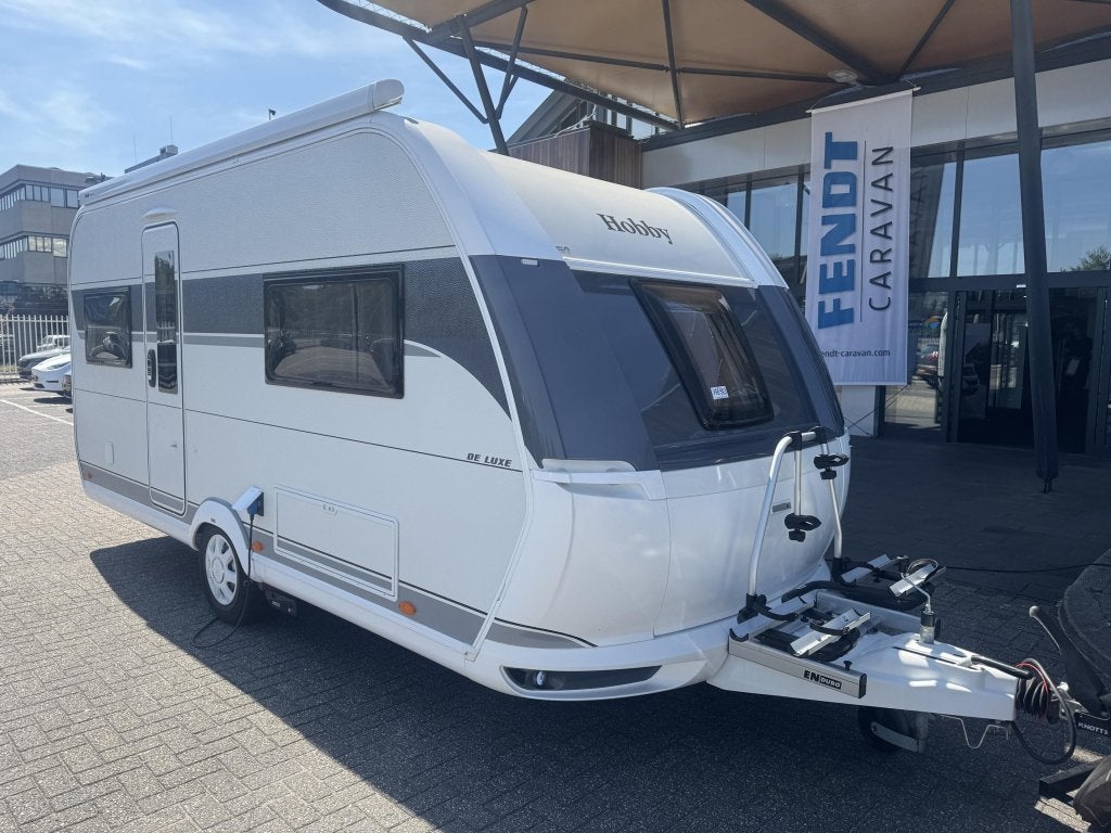 Hobby De Luxe 460 UFE 2025 Mover,Airco,Luifel!!, Standaardzit, Bedrijf, 4 tot 5 meter, Schokbreker