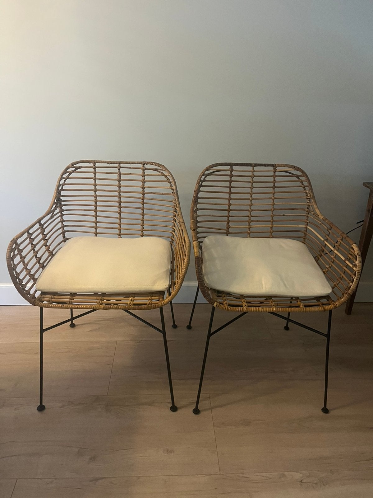 Twee rieten eetkamerstoelen Loods 5, Ophalen, Zo goed als nieuw, Bruin, Twee