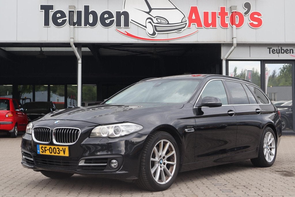 BMW 5-serie Touring 520d High Executive | Head-up display |, Automaat, Euro 6, 2000 kg, Zwart