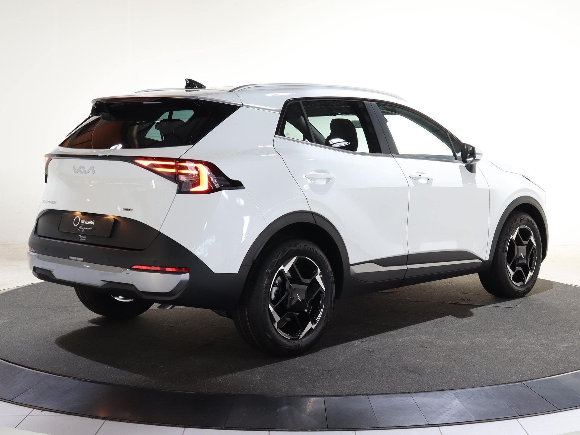 Kia Sportage 1.6 T-GDi Hybrid DynamicLine | Achteruitrijcame, Auto's, Kia, 4 cilinders, Leder en Stof, Wit, Nieuw