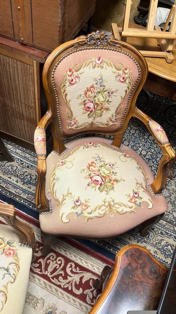 2 vintage stoelen geborduurd, Huis en Inrichting, Fauteuils, Ophalen, Gebruikt, Vintage, 75 tot 100 cm