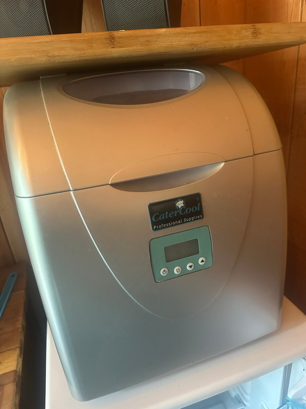 CaterCool Professionele IJsblokjesmachine, Ophalen, 200 liter of meer, 60 cm of meer, 160 cm of meer