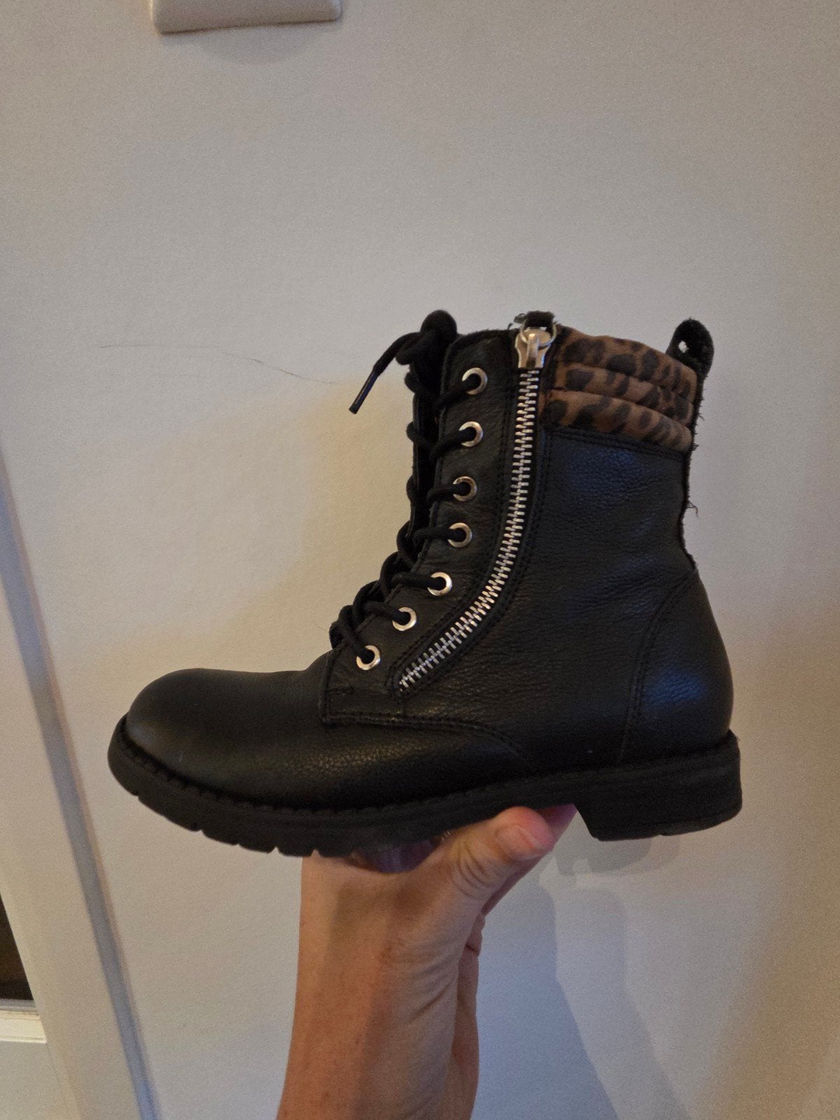 leren Hush Puppies Laarzen Maat 33 Zwart met Luipaardprint, Meisje, Hush Puppies, Ophalen of Verzenden, Laarzen